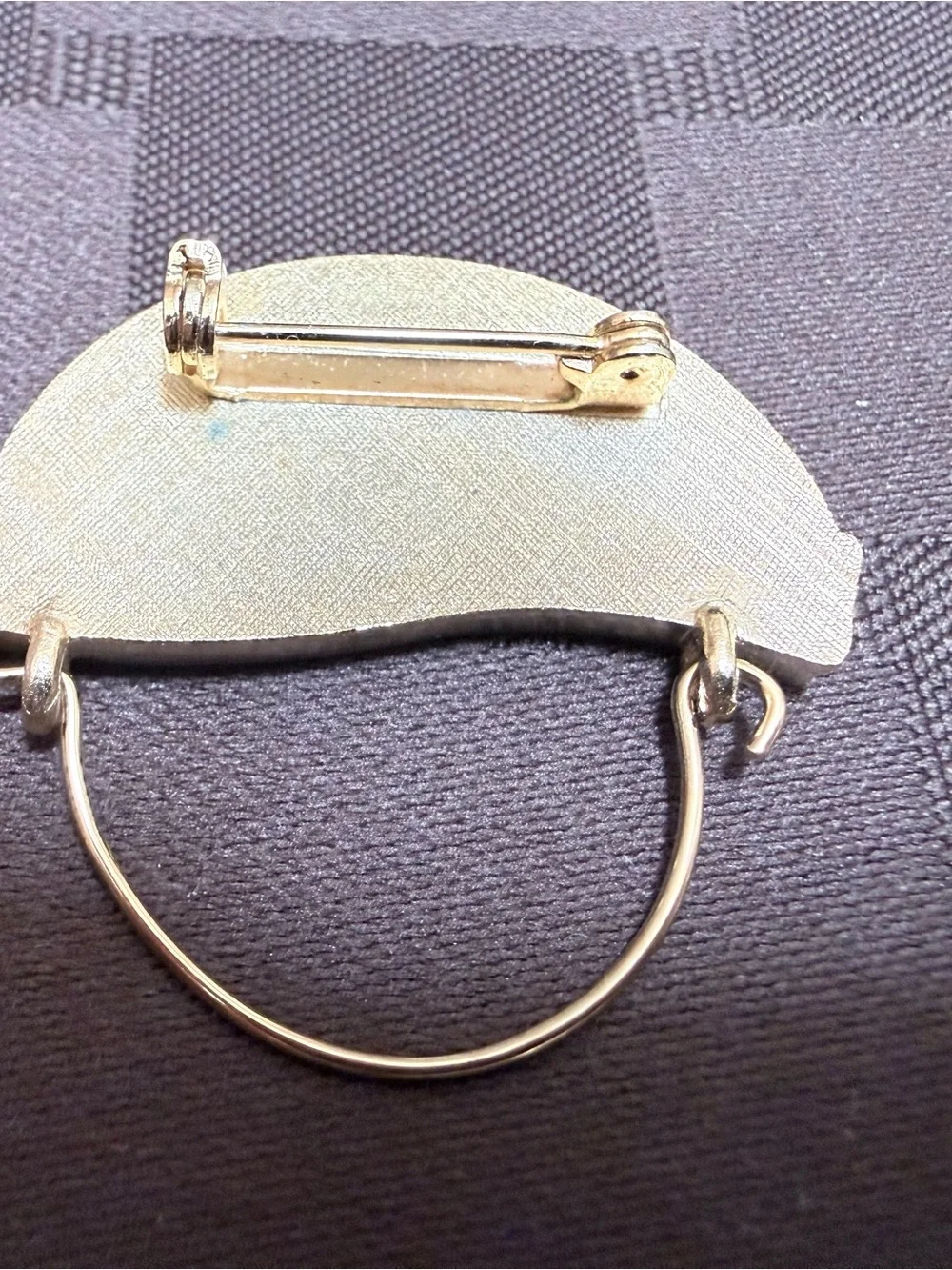 Rare Stanley Home Products Emblem Charm Pin Holder, 11.9g